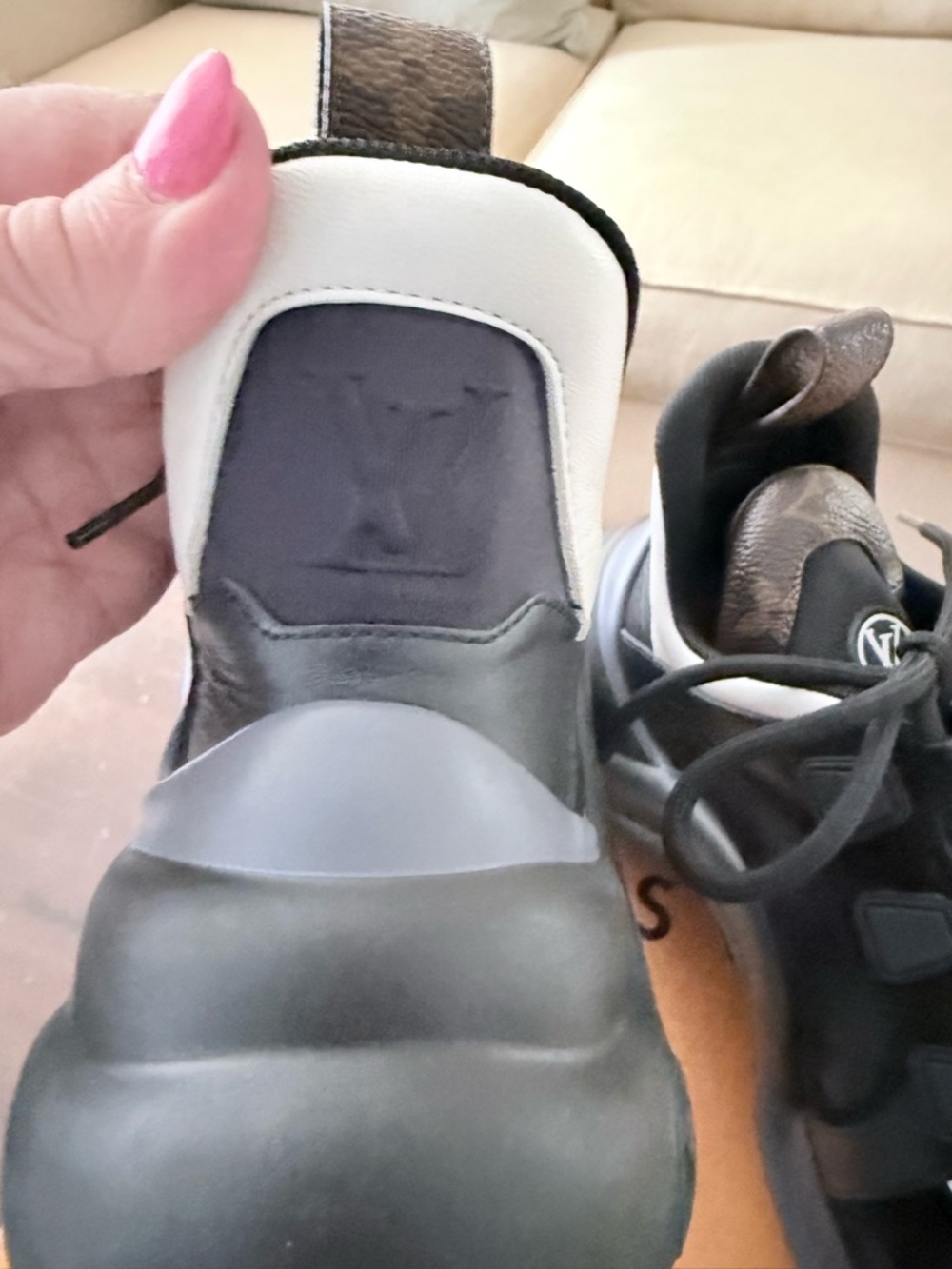 Louis Vuitton Archlight Black and White Trainer Sneakers - Picture 8 of 14